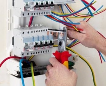 Installateur elektrotechnische basiscomponenten OK2 Duaal